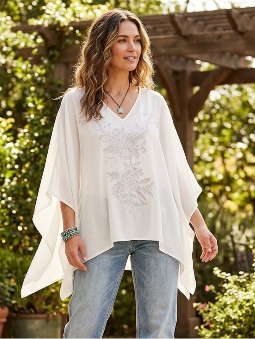 Ariat Blouse Womens Large White Embroidered Lightweight Kimono Sleeves